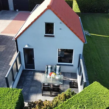Vrijstaande 4-persoons Woning Met Privé Tuin En Terras In