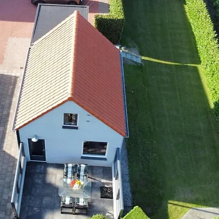 Сasa de vacaciones Vrijstaande 4-persoons Woning Met Privé Tuin En Terras In